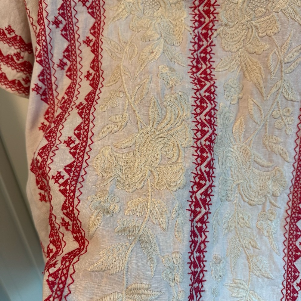 Johnny Was Embroidered Top 🌺🌹🌷 - Picture 2 of 5
